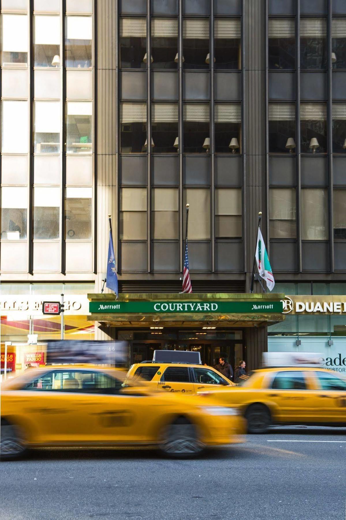 คอร์ตยาร์ด นิวยอร์ก แมนฮัตตัน/มิดทาวน์ อีสต์ Hotel ภายนอก รูปภาพ